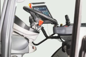 M7003_Studio_Steering-Wheel2