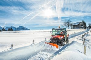 RTV X1110_Winter_Street_Snowblade_Front21