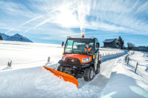 RTV X1110_Winter_Street_Snowblade_Front11