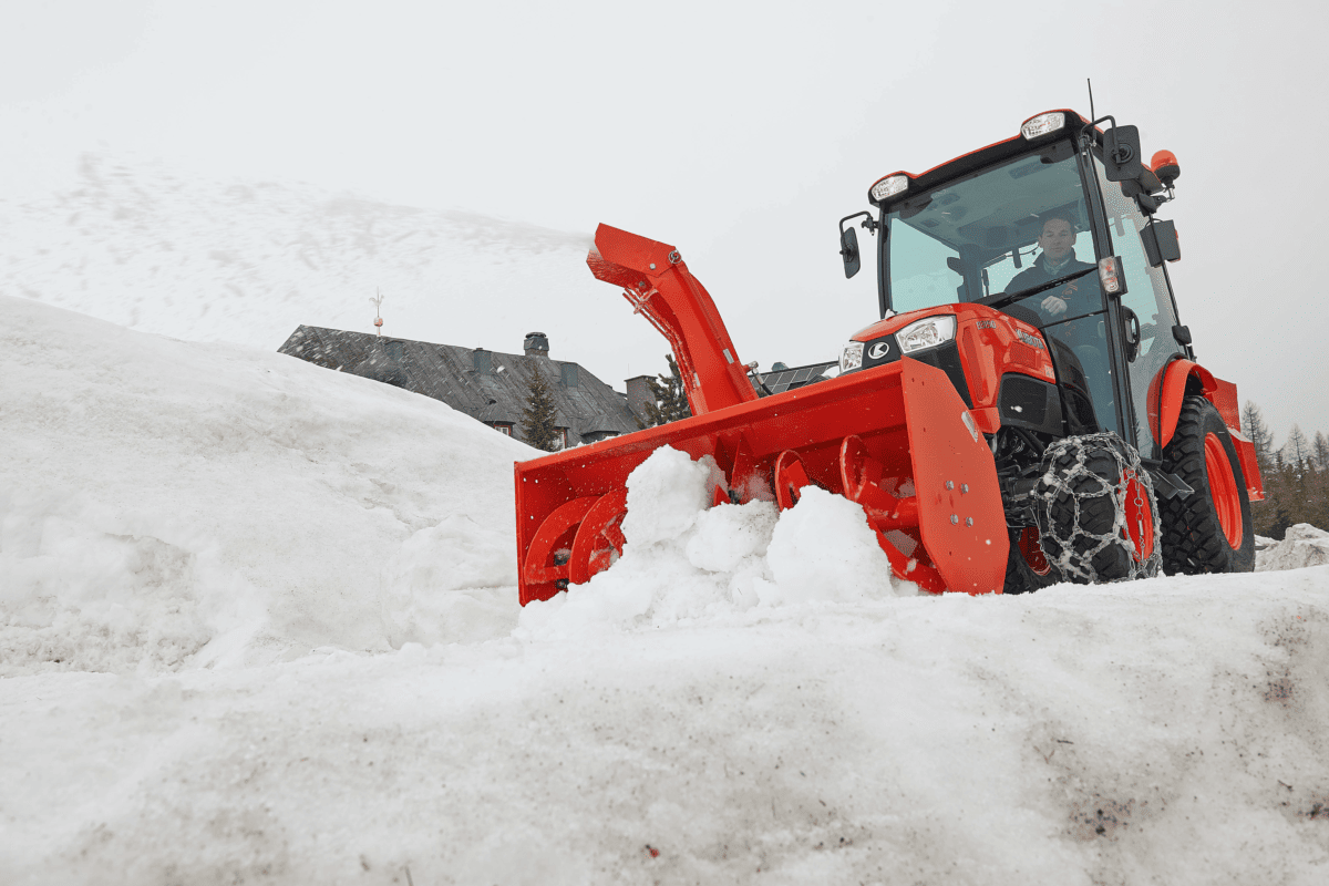 Snow_Thrower_L1351_1_HQ