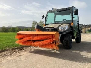 swe-16-45-kehrmaschine-kubota-rtv-einsatz01-matev